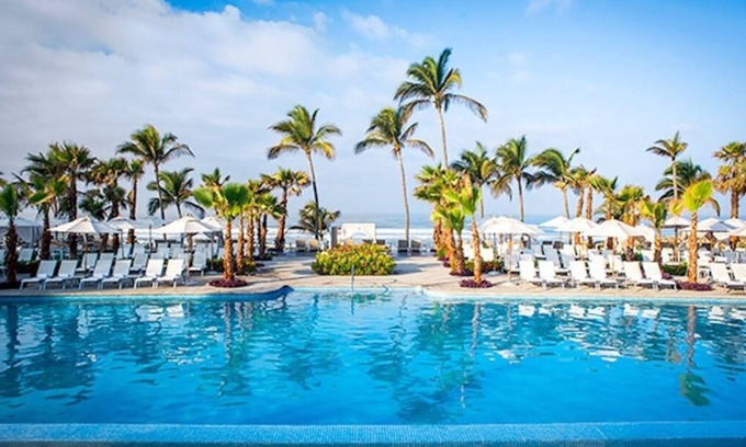 Playa Diamante Complejo | Luxury Resort - The Grand Mayan 1 Bedroom Suite w/personal pool Acapulco