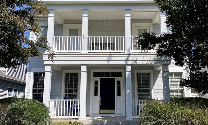 Bayside Casa | Luxury Resort Home W / piscinas cubiertas y al aire libre; Resort ofrece vistas a la isla de Assateague!