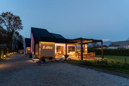 Sencur Casa | Luxury Resort Potatoland