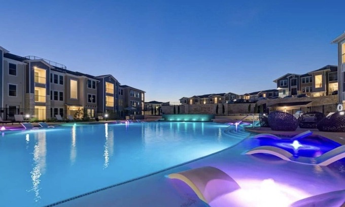 Timberwood Park Apartamento | Luxury Resort Style Apt near Six flags/sea world!