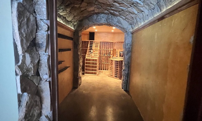 Summit Park Chalet De Esquí | Luxury retreat, 10 mins to 6 top ski resorts. Public transportation to downtown.