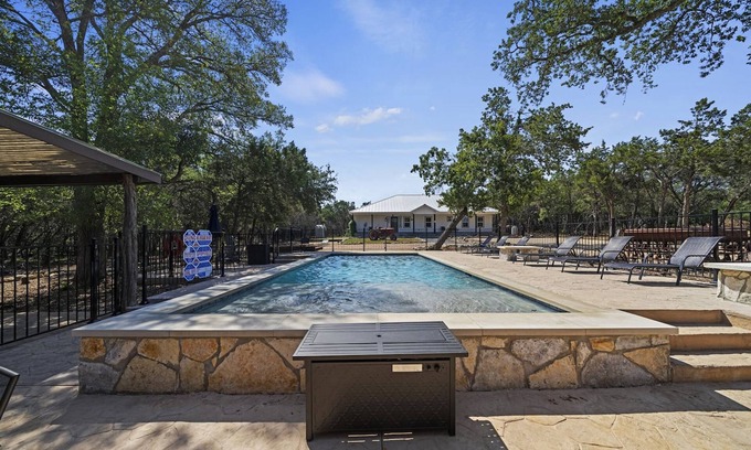 Wimberley Casa | Luxury Retreat for 28 Terracotta Bliss Getaway