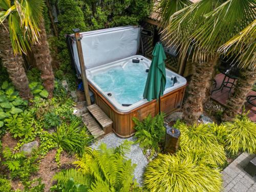 Riley Park Casa | Luxury Retreat in Vancouver