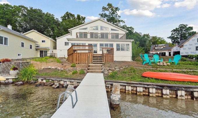 Richland Casa | Luxury Retreat on Gull Lake – Perfect for Your Next Getaway!