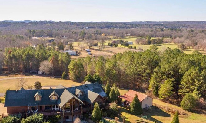 Royal Casa | Luxury Retreat w/ Heated Pool - Sleeps 18