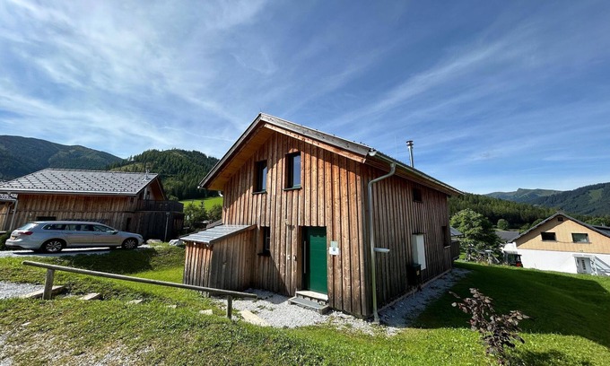 Hohentauern Chalet De Esquí | Retiro de lujo con relajante baño de burbujas.