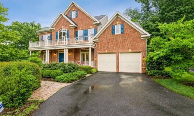 Leesburg Casa | Luxury Retreat with Family Feel: Perfect Getaway!