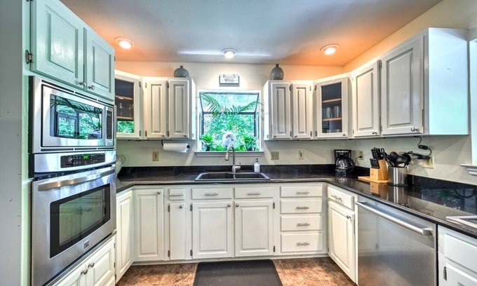 New Braunfels Casa | Luxury Riverfront Oasis With Boat Dock-grill-firepit!