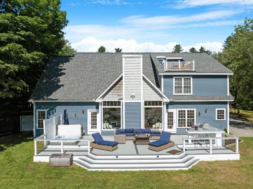 North Woodstock Casa | Luxury Riverfront Retreat Hot Tub, Game Room, Gym