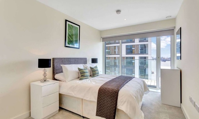 Woolwich Riverside Apartamento | Luxury riverside apartment- directly overlooking river