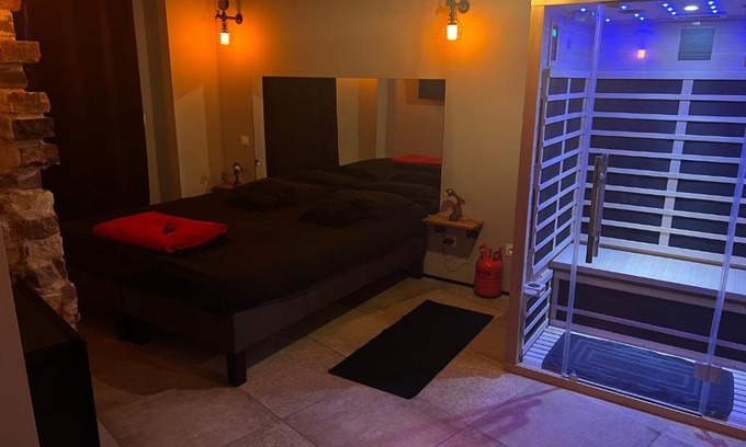 Sarreguemines Apartamento | Luxury room (Factory Room)
