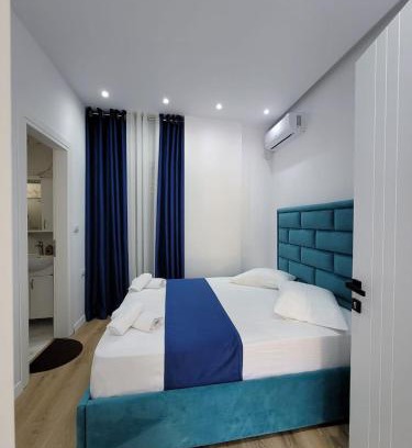 Qafe e Gjashtes Casa | Luxury Room's by Lika