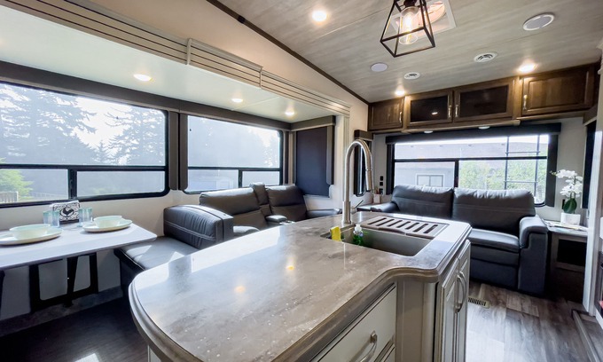 Smith River Casa | Luxury RV, with ocean views of the Mouth Of Smith River. Indoor heated pool.