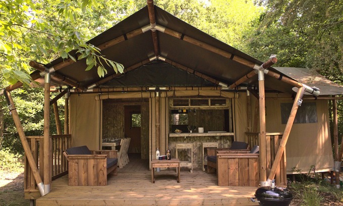 Acton Scott Cabina | Luxury Safari Tent with Hot Tub