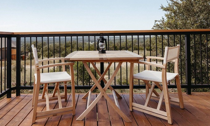 Johnson City Alquiler De RV | Luxury Safari Tents on 96 acres in the Texas Hill Country