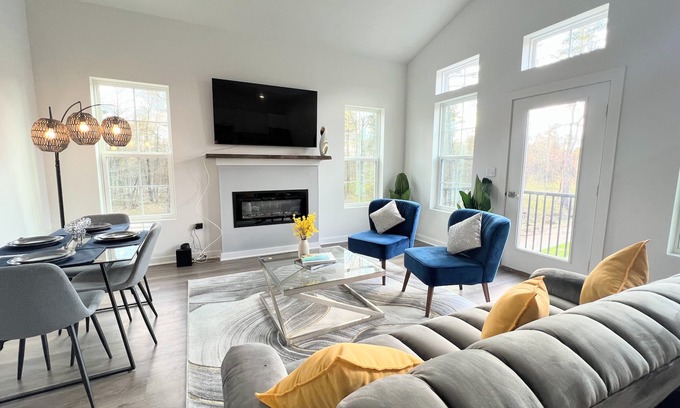 Saratoga Springs Apartamento | Luxury Saratoga Apt w King Suite
