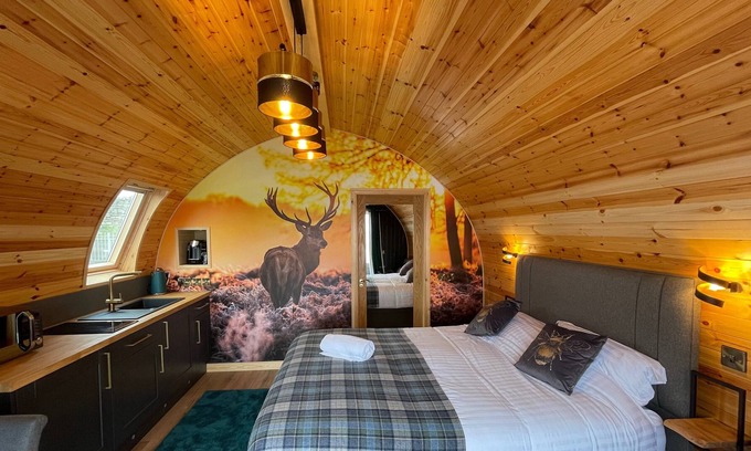Keiss Casa | Luxury seafront glamping pod with private patio and Hydropool Jaccuzi
