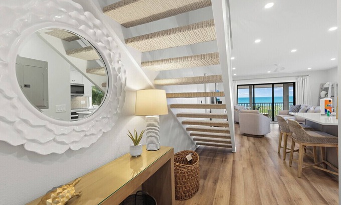 Boca Grande Casa | Luxury Seagrape 01, 3-bedroom, 3-bathroom townhome in Boca Grande with stunning Gulf views.