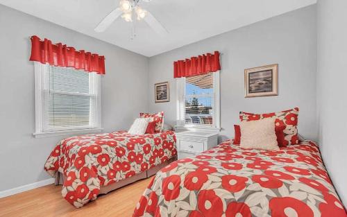Seaside Heights Casa | Luxury Seaside Getaway! Sleeps 7