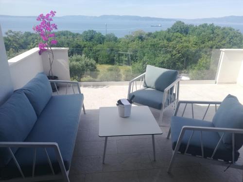 Kostrena Apartamento | Luxury Seaview Apartment with private pool