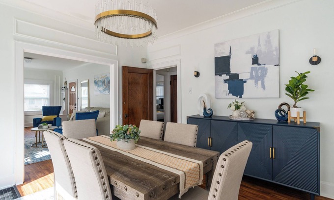 Hyde Park Casa | Luxury Short/Midterm Hyde Park Getaway