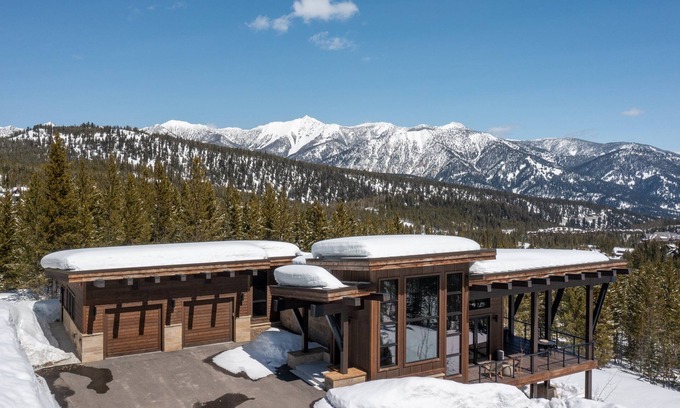 Spanish Peaks Casa | Luxury Ski In/Out | Yeti Ridge Retreat | Spanish Peaks Club