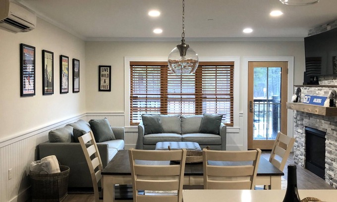 North Conway Condominio | Luxury Ski IN/Ski OUT Kearsarge Brook Condo 2 bed, 2 bath at Cranmore Mountain