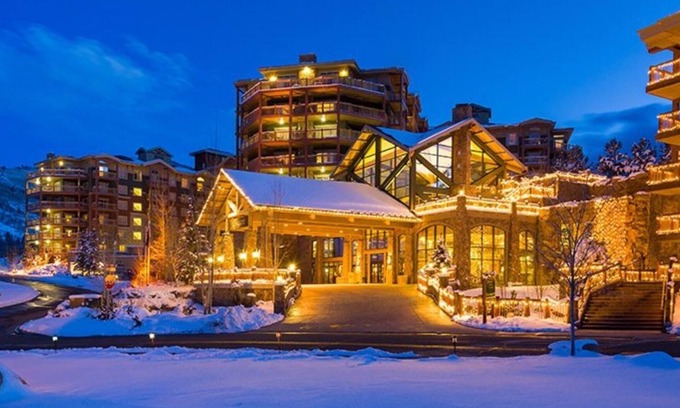 Park City Villa | Luxury ski-in ski-out Park City villa sleeps up to 14 guests in premier resort.