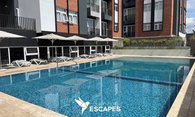 Zona 11 Apartamento | Luxury Skyline Volcano View KING Bed FREE Pool Gym