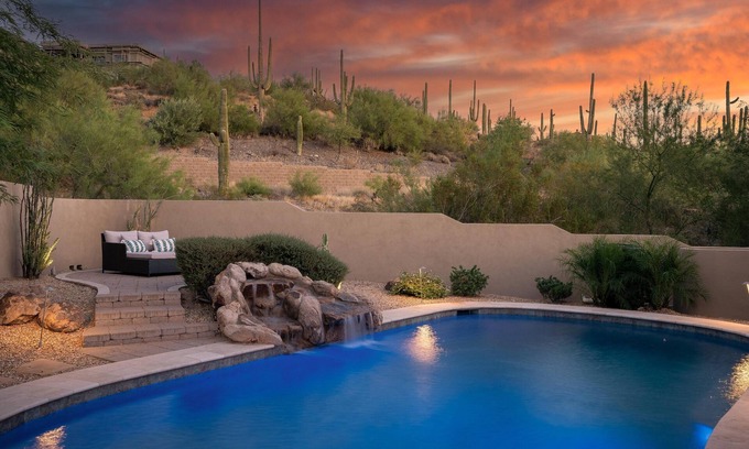 Cave Creek Casa | Luxury Sonoran Nights,Walk to Cave Creek, Heated Pool/Hot Tub, Backs Black Mtn