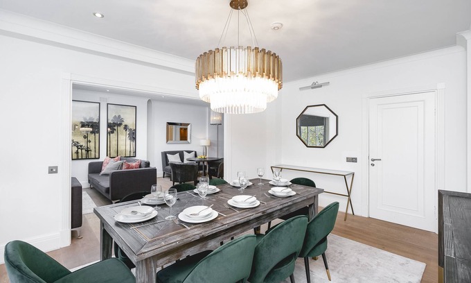 St. Johns Wood Apartamento | ' Luxury & Spacious AirCondisioned 4 Bed 4 Bath Apartment '