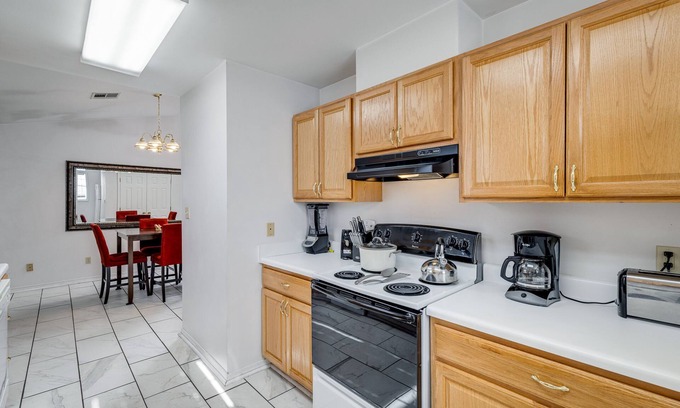 Monroe Casa | Luxury Spacious Home, Only 4.7 Miles From Airport