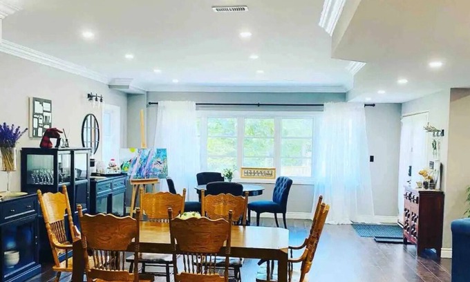 Aurora Casa | Luxury Spacious Sweet Home