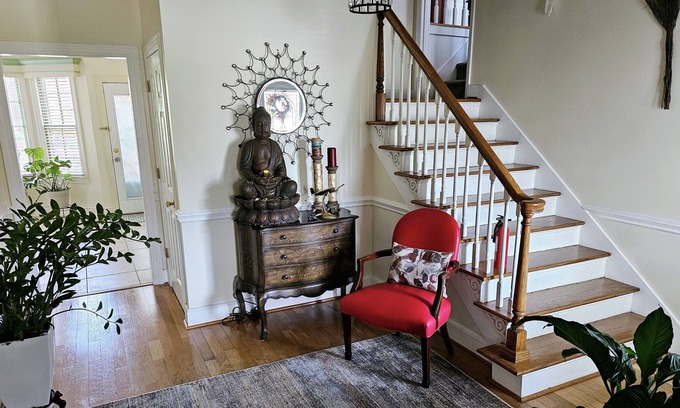 Huntcliff Casa | Luxury spacious two bedrooms, one bathroom with fast Wi-Fi