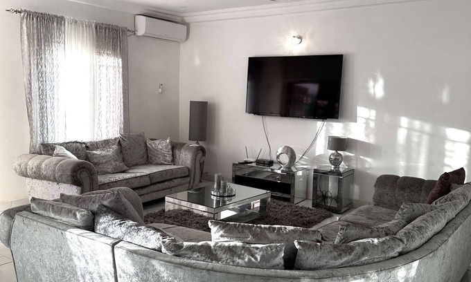 Kololi Apartamento | Luxury Spacious two bedroom apartment for comfortable living. Well furnished .