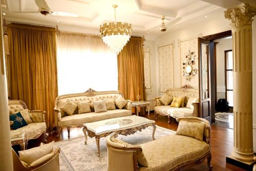Lahore Villa | Luxury Spanish Villa Close to Raya Fairways Commercial