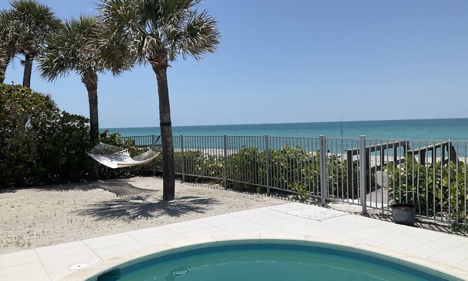 Englewood Casa | Luxury spectacular beach house with stunning views!