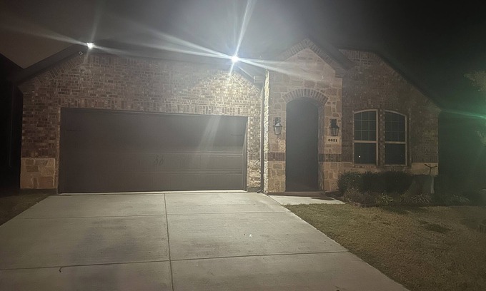 Aubrey Casa | Luxury stay 4 bedroom in Aubrey