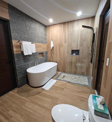 Aguadilla Casa | Luxury Stay in Aguadilla 10 min Crash Boat Beach