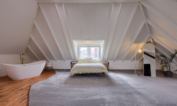 Rheems Casa | Luxury Stay in Elizabethtown
