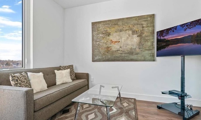 White Plains Apartamento | Luxury Studio Apartment | Downtown White Plains | Gym + Clubroom