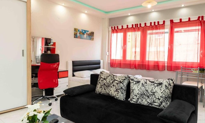 Vardaris Apartamento | Luxury studio in downtown (1)