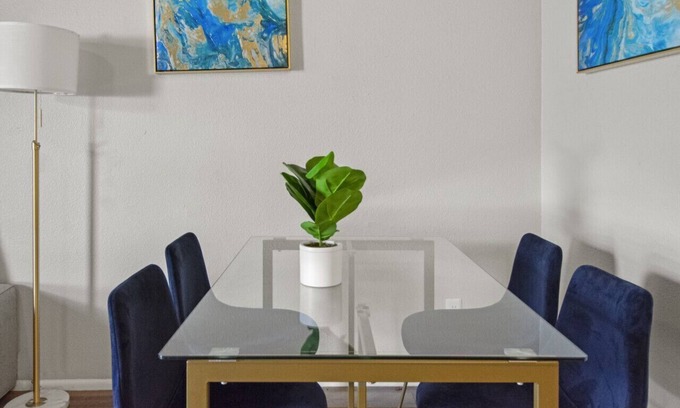 Peaceful Valley Apartamento | Luxury Studio Oldtown Scottsdale Free Parking
