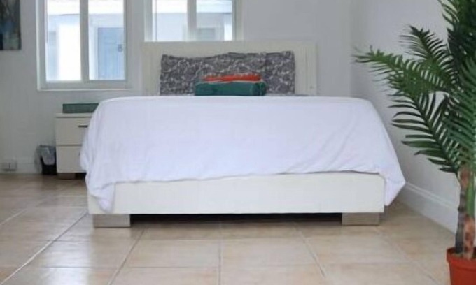 Palm Beach Shores Hotel | ** Luxury Studio ** Prime Singer Island **