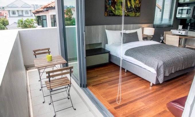 Bedok Casa | Luxury studio room SEN-5 with shared pool
