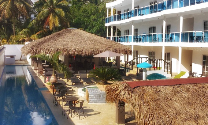 Cabarete Apartamento | Luxury suite in central cabarete, cable TV/WiFi, pool, fitness center, spa/bar