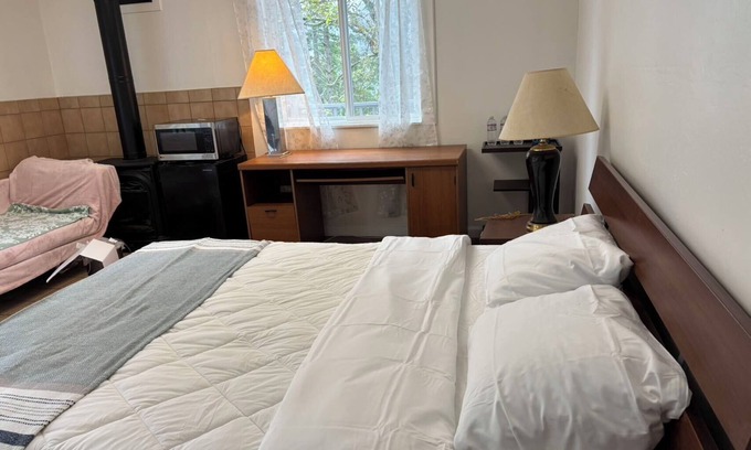 Los Gatos Casa | Luxury Suite in Los Gatos Mountain and Forest