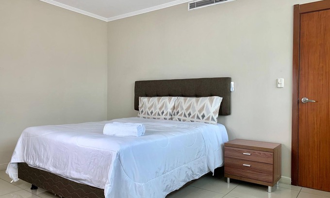 Las Peñas Apartamento | Suite de Lujo en piso 14 en Puerto Santa Ana, Guayaquil