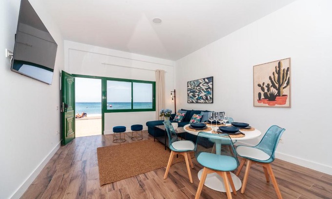 Playa Honda Apartamento | Luxury Suite Sea Front V