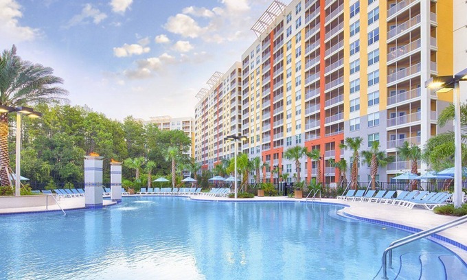 Florida Central Atlantic Coast Complejo | Luxury suites, 7 heated pools & minutes from Orlando’s world-famous parks